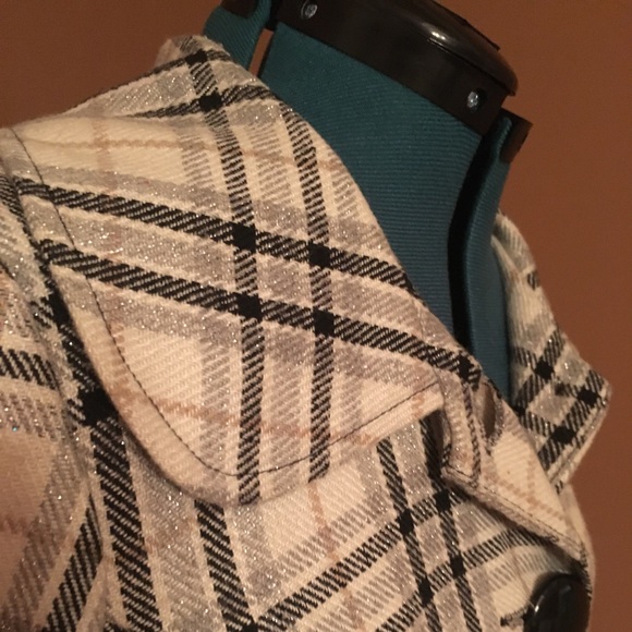 Size XS Plaid pea coat - Picture 3 of 4